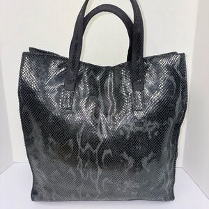 Disser Leather Tote Bag